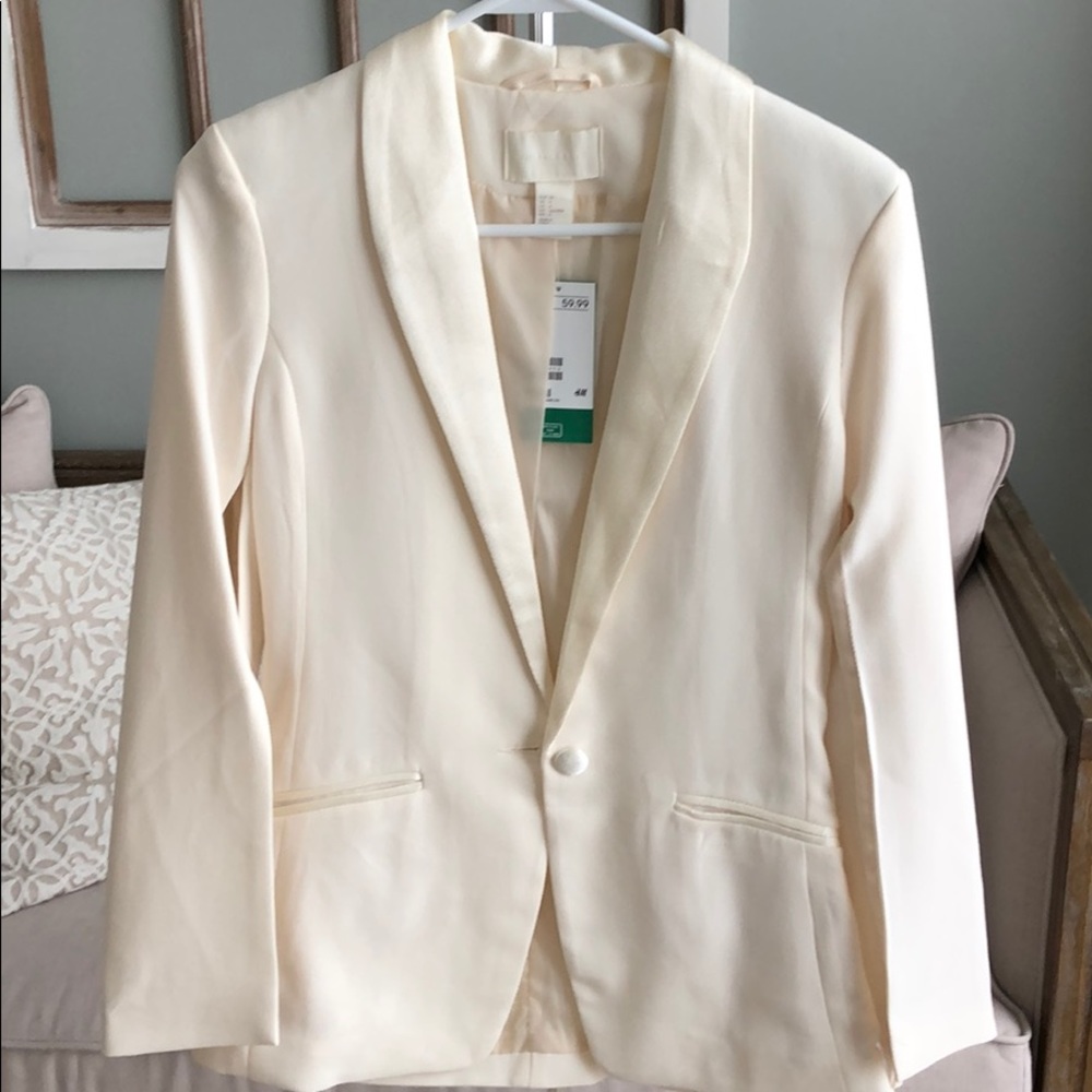H&M Ivory blazer with cape sleeves